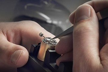 请问浪琴里面的针不走了